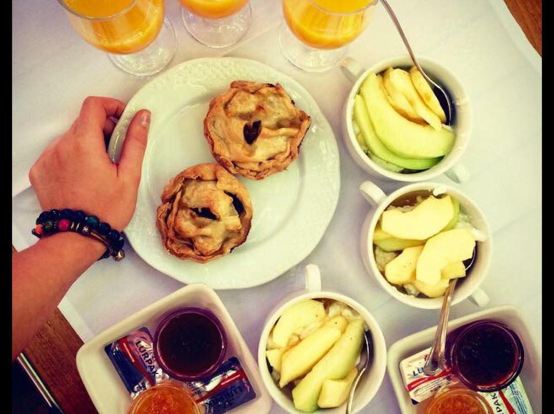 Ithaca酒店住宿-Hotel Familia