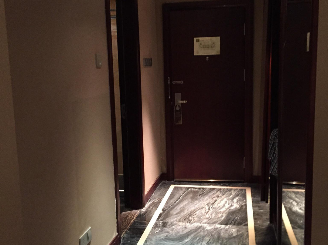 故里居国际大饭店主图