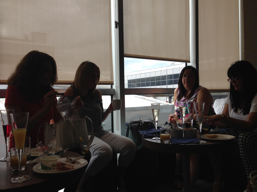Club Aspire Lounge - Gatwick North Terminal景点图片