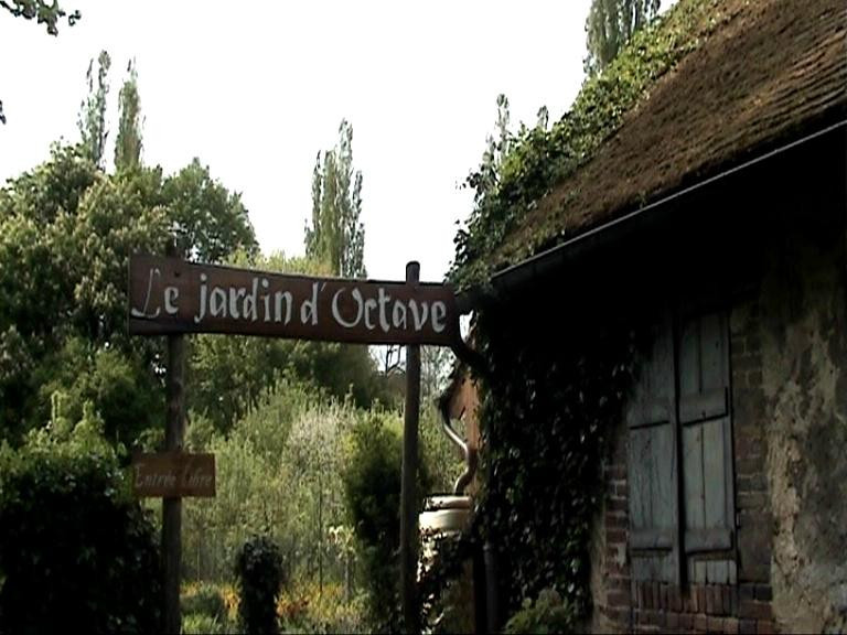 Eglise Saint-Germain-La Ferte-Loupiere必去景点