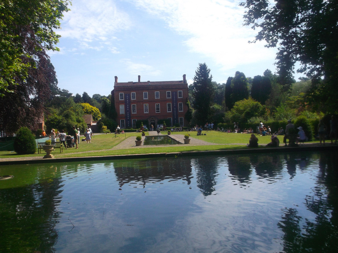 Burford House Garden Centre景点图片