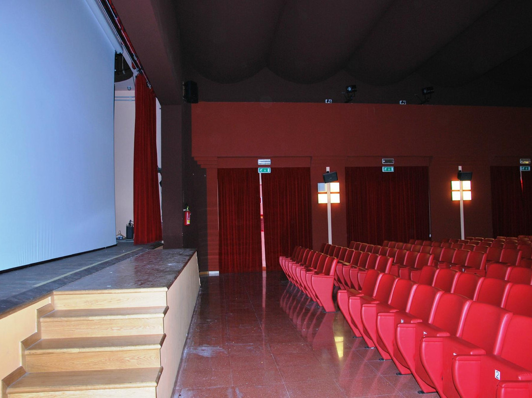 San Leonardo旅游景点-Cinema Teatro dei Trulli