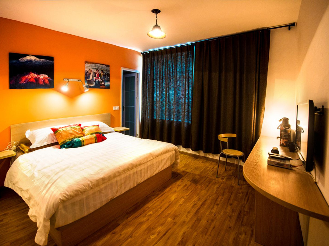 四姑娘山天晴客栈主图