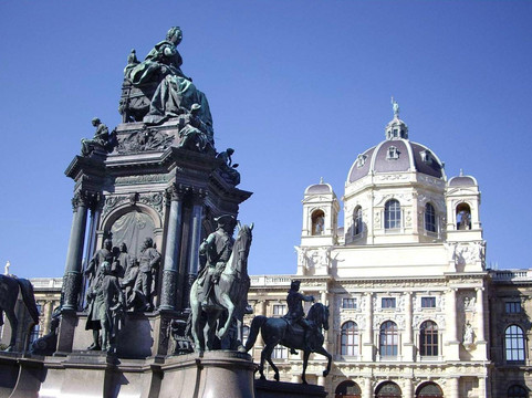 Maria Theresia Denkmal-维也纳必去景点