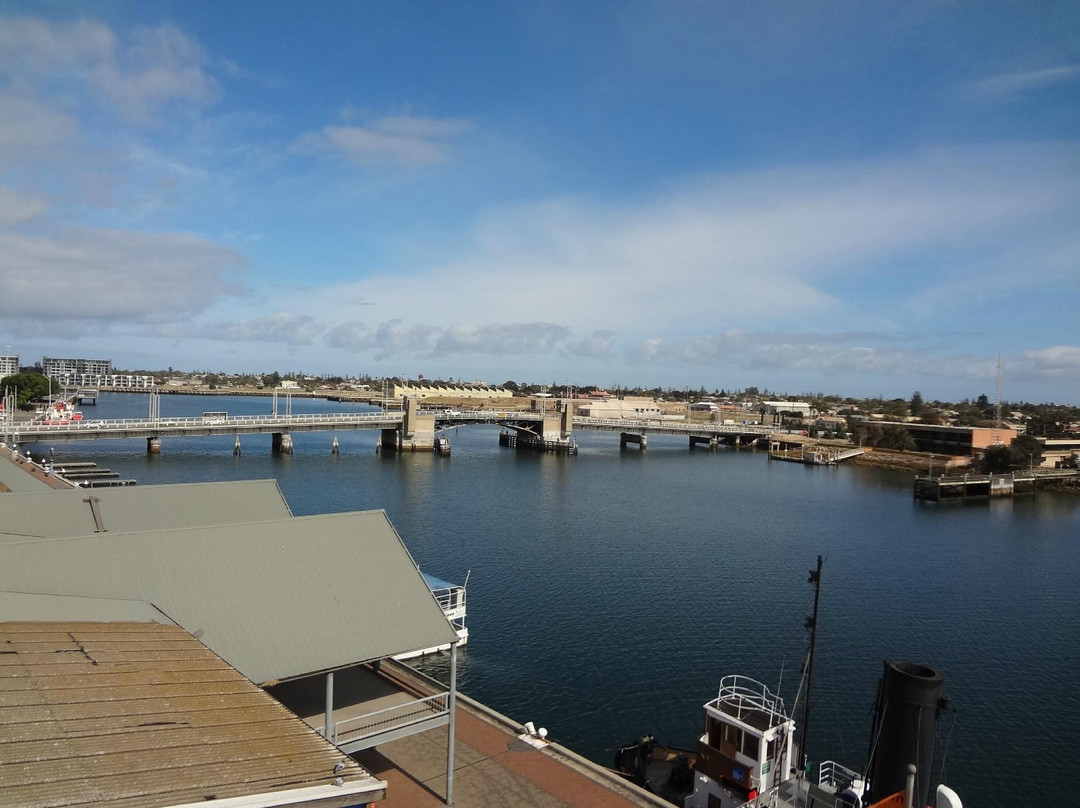 Port Princess Dolphin Cruises景点图片