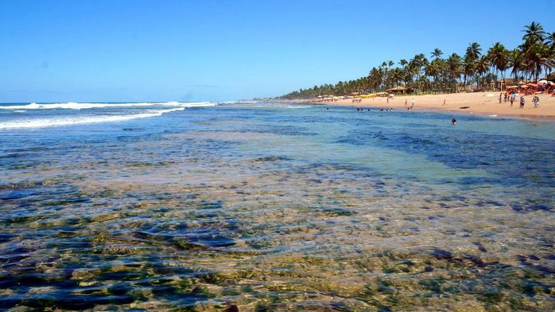 Praia De Buraquinho景点图片