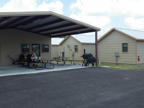 Jourdanton酒店住宿-Brush Country Lodge