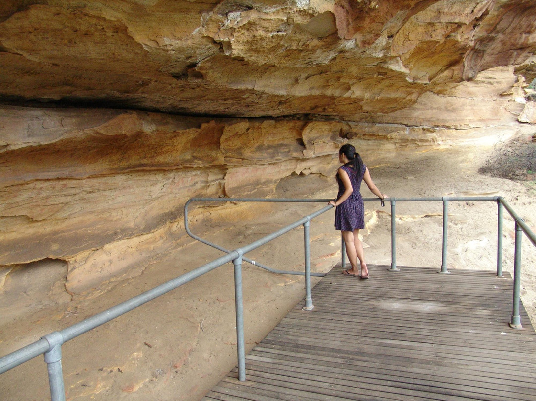 Gulgong旅游景点-Hands on Rock