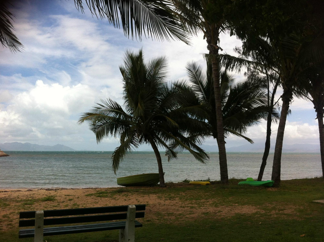 Horseshoe Bay旅游景点-Horseshoe Bay Markets