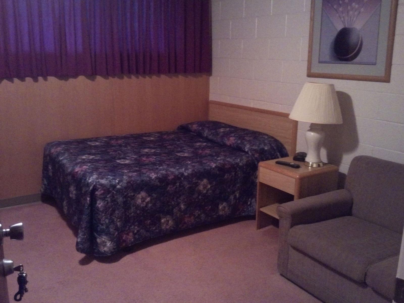Duck Mountain Motel & RV Campground & RV Rentals & laundromat-客卧