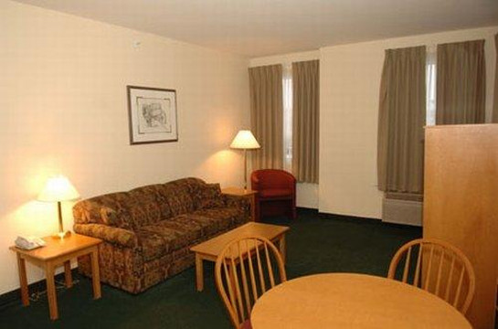 Lakeview Inns & Suites - Okotoks主图