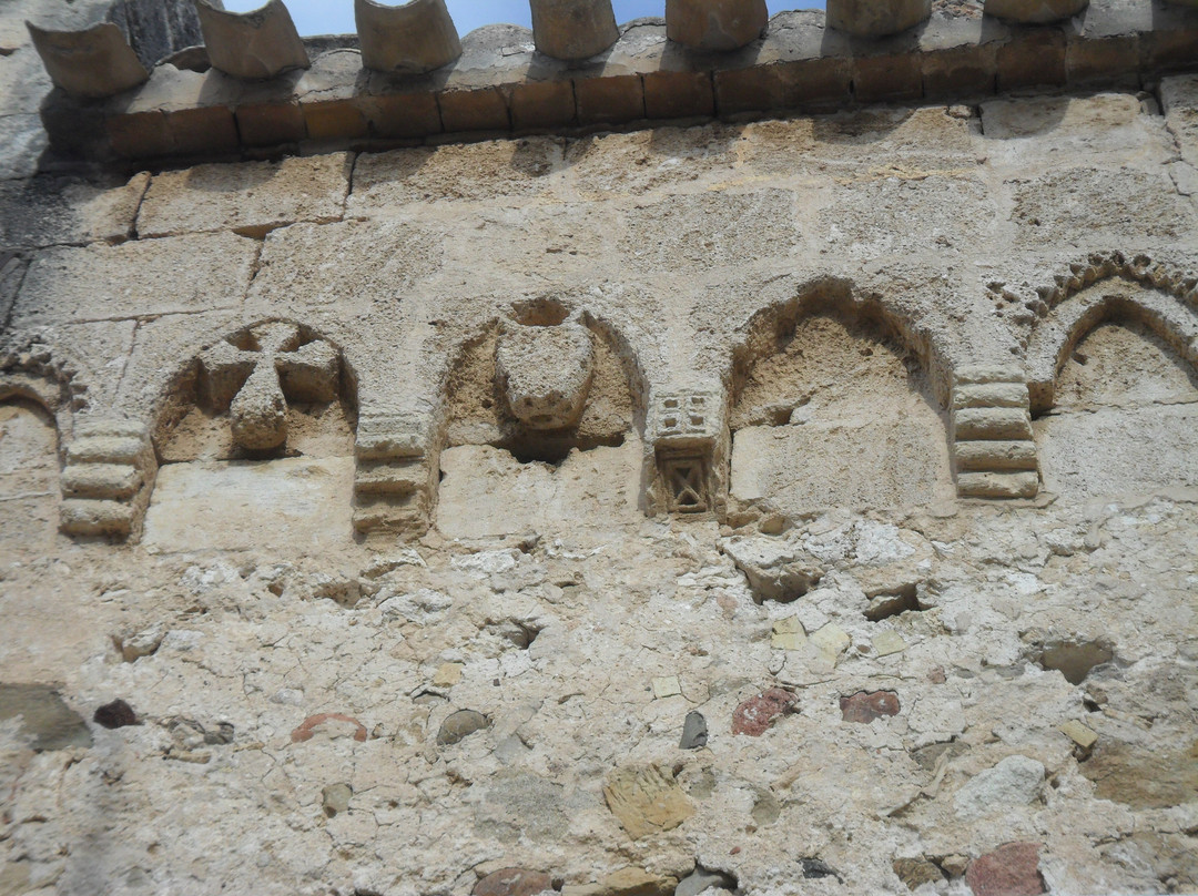 Chiesa di San Pietro di Ponte-夸尔图－圣埃莱娜必去景点