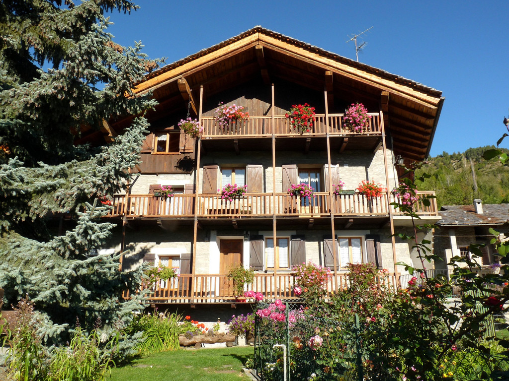 萨伊恩特-皮耶雷酒店住宿-Le Vieux Noyer