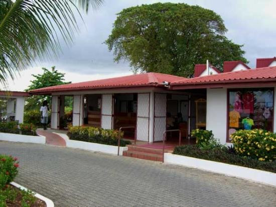 克朗波因特酒店住宿-Sandy Point Beach Club