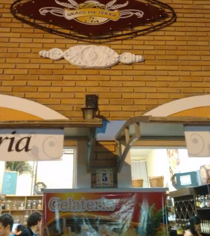 Grãos da Terra and Cia Empório e Cafeteria