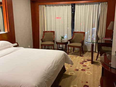 鸿丰大酒店主图