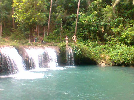 坎布加海瀑布-锡基霍尔岛必去景点