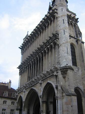 Église Notre-Dame-第戎必去景点