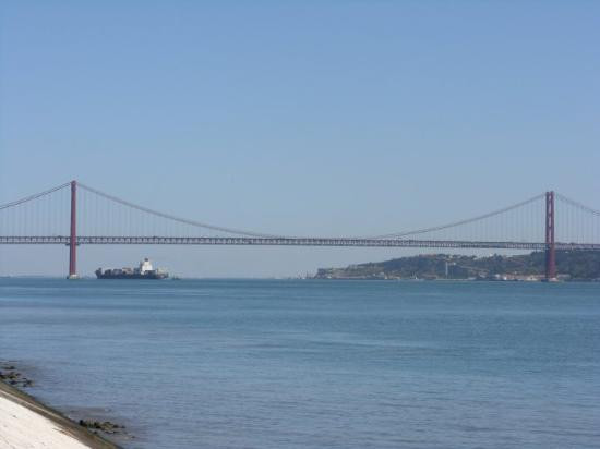 Ponte 25 de Abril-里斯本必去景点