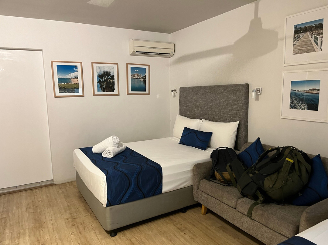 海滩别墅汽车旅馆主图