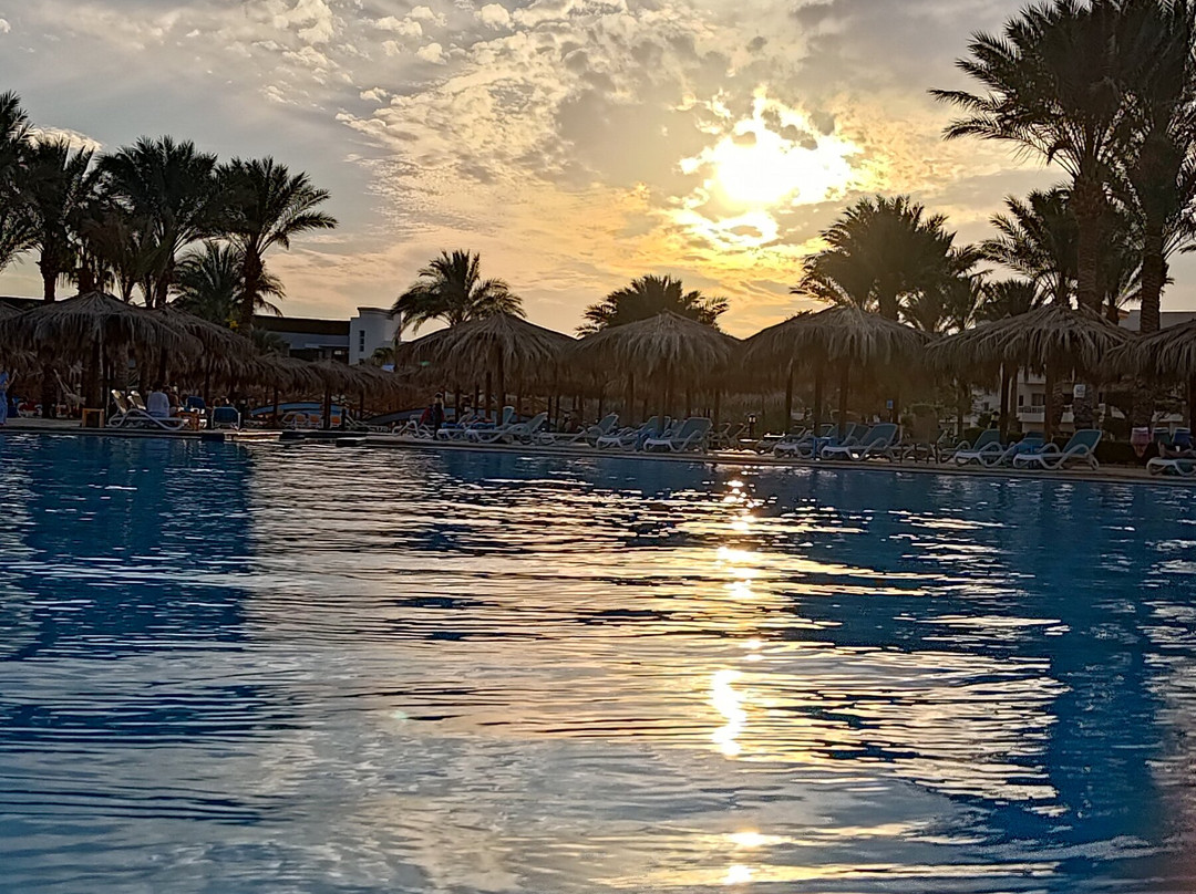 Pirates at Hilton Hurghada Long Beach Resort景点图片