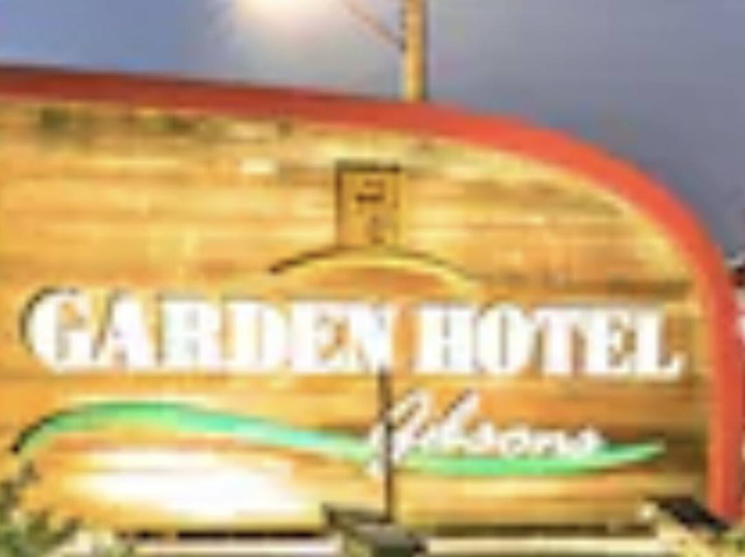 Gibsons Garden Hotel主图