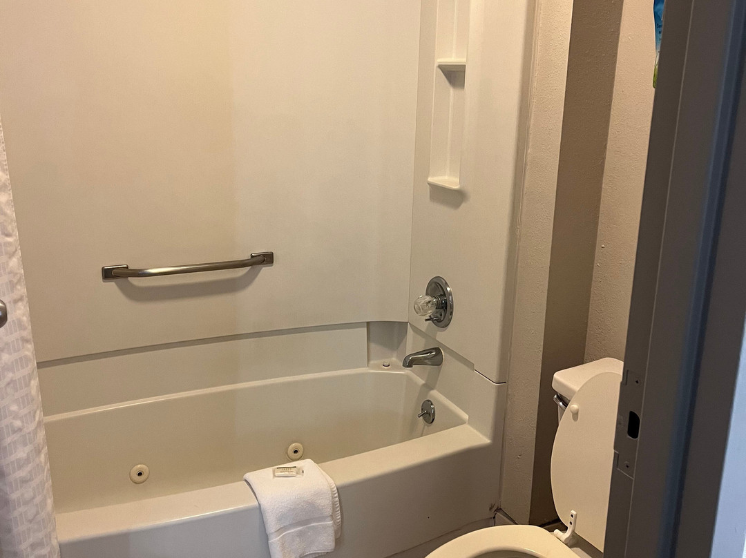 Days Inn by Wyndham St George主图