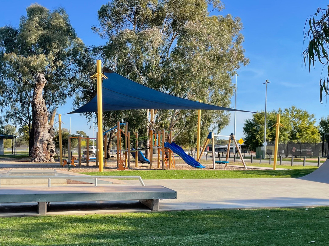 Howlong Skatepark & Playground景点图片