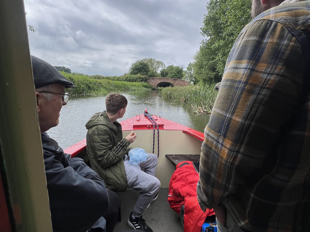 Grantham Canal Three Shires Boat Trips景点图片