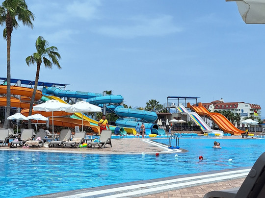 VONRESORT Golden Coast主图