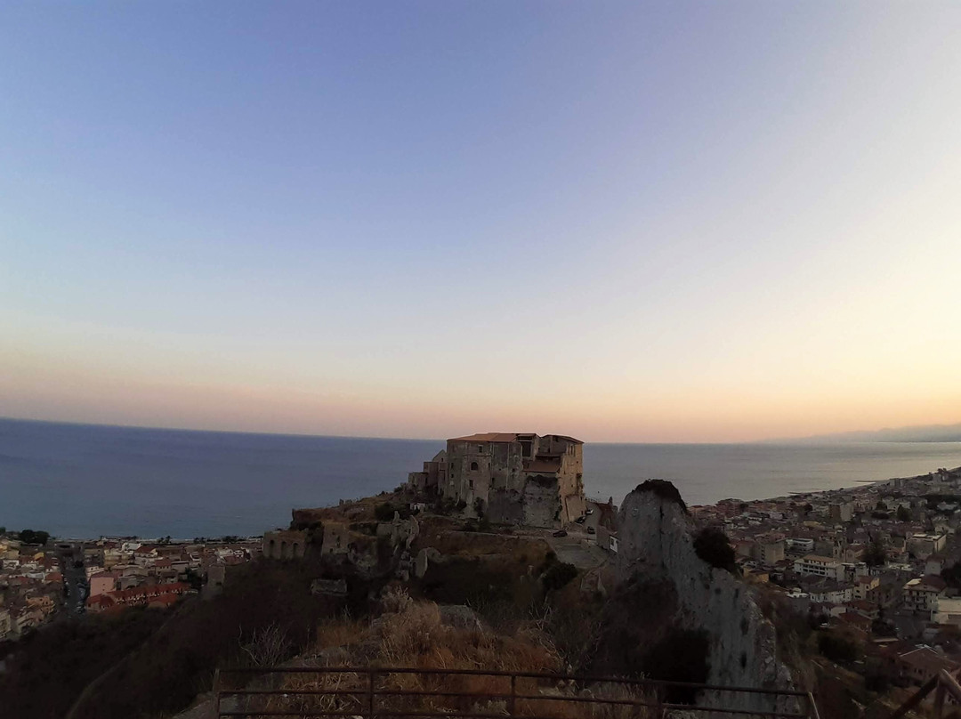 Torre Di Pizzo Falcone景点图片