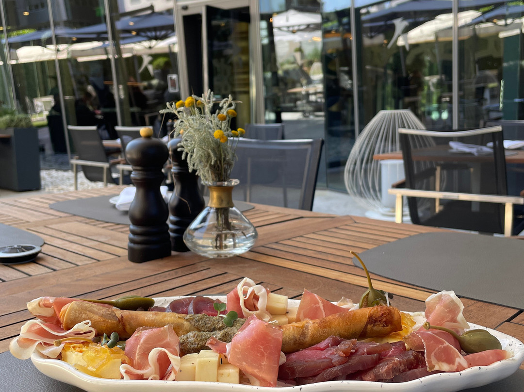 Zijin Hotel Belgrade主图