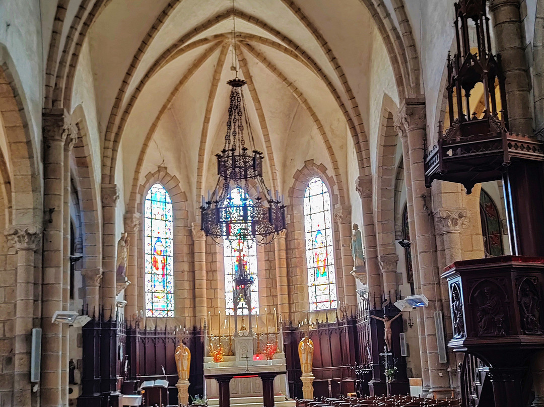 Eglise De Saint Sulpice Les Feuilles景点图片