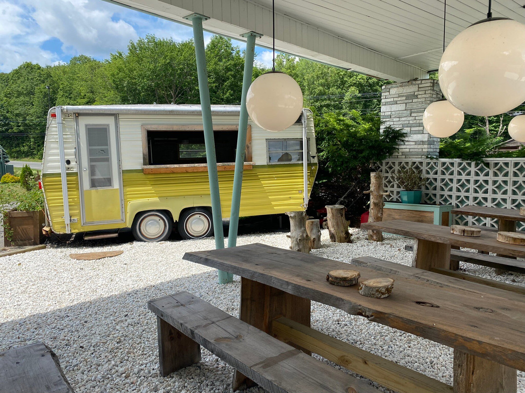 The Springs Motel主图