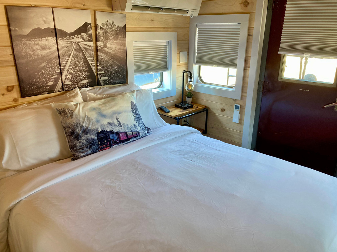 Sugarcreek Village Inn主图