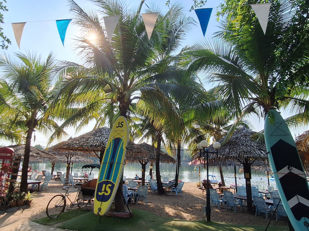 Tara Beach Udonthani景点图片