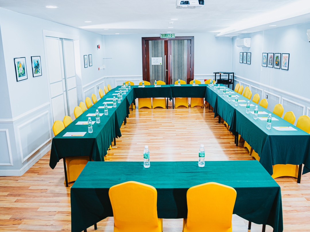 Hotel Nur Miri主图