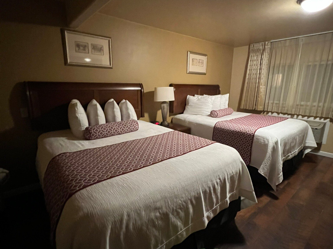 Abram Inn & Suites主图