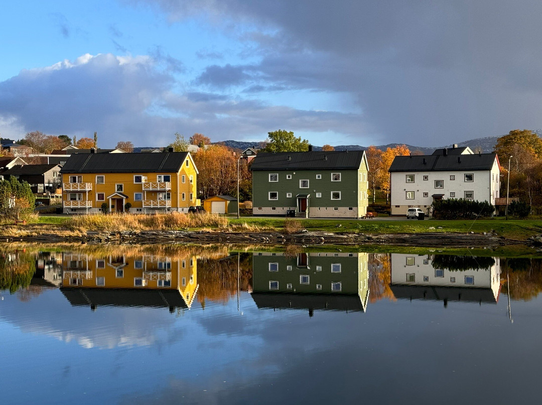 Bronnoysund harbour景点图片