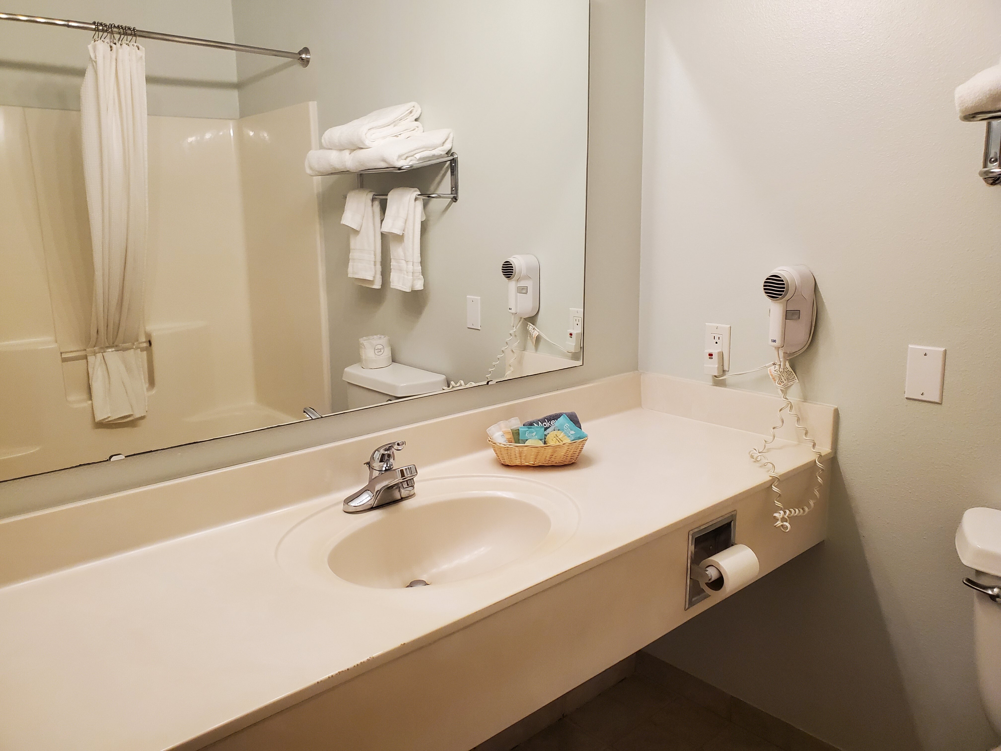 杜邦盖斯特豪斯旅馆&套房酒店-浴室