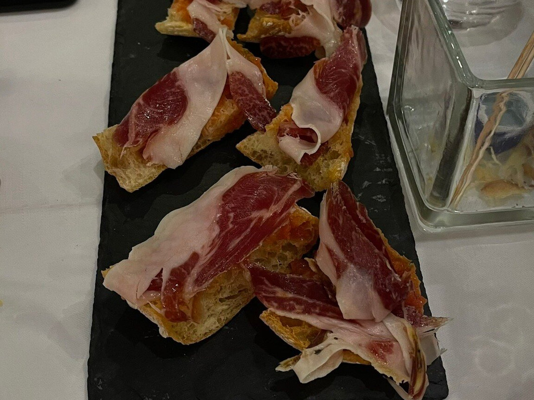 普拉多酒店主图