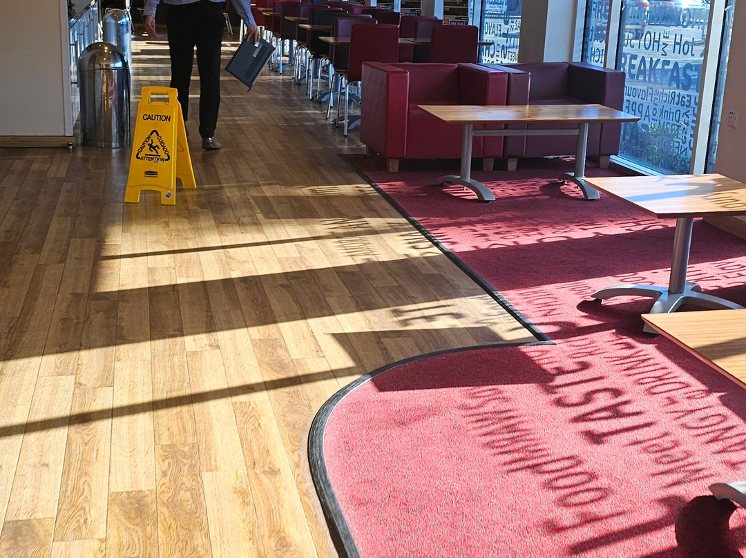 Travelodge London Harrow Hotel主图