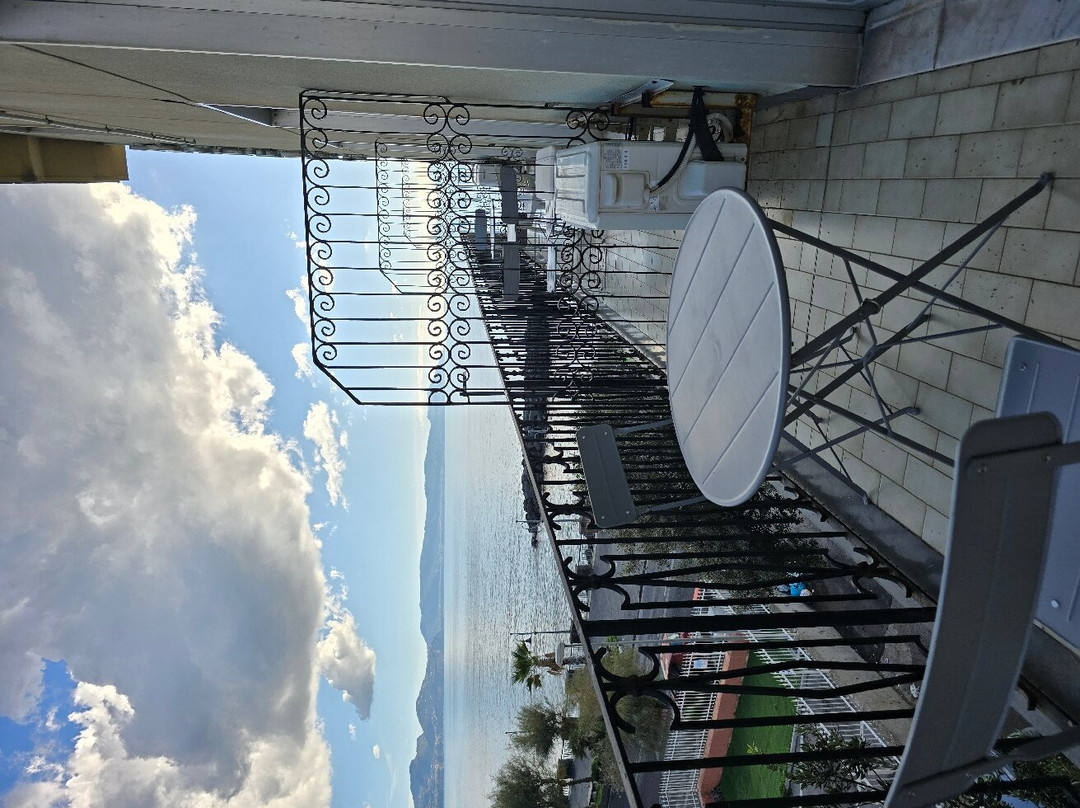 Hotel Holidays主图