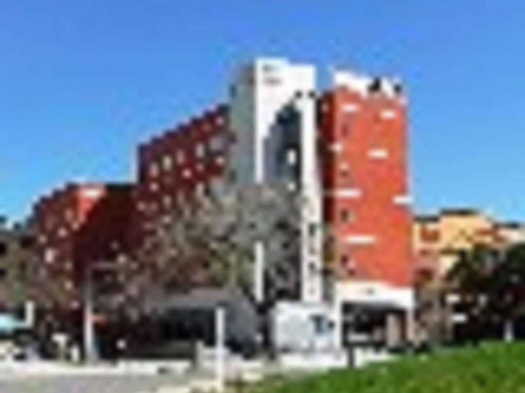 H2圣库加特酒店主图