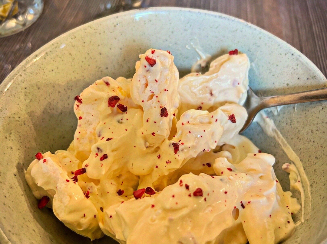 Pig and Whistle主图