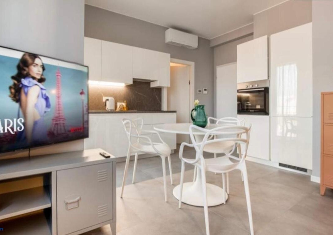 Domus Pyrus Apartments