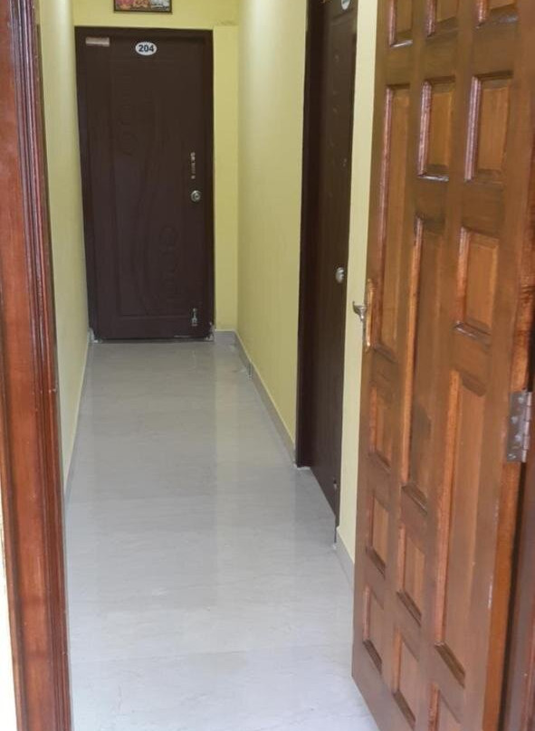 Varadhar Guest House