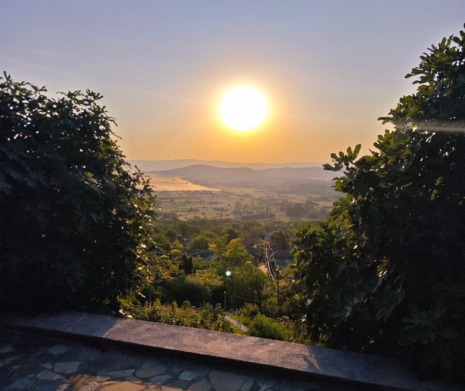 Monestry Lesje-Paracin必去景点