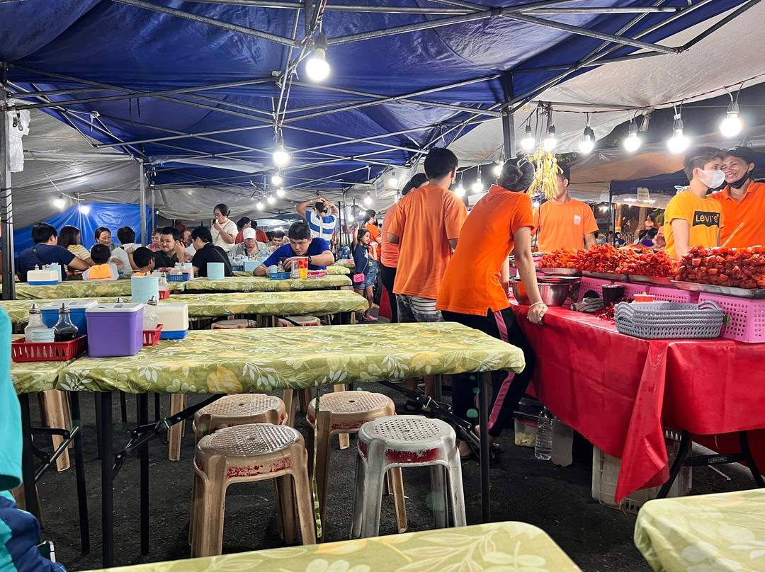 Roxas Avenue Night Market-达沃必去景点