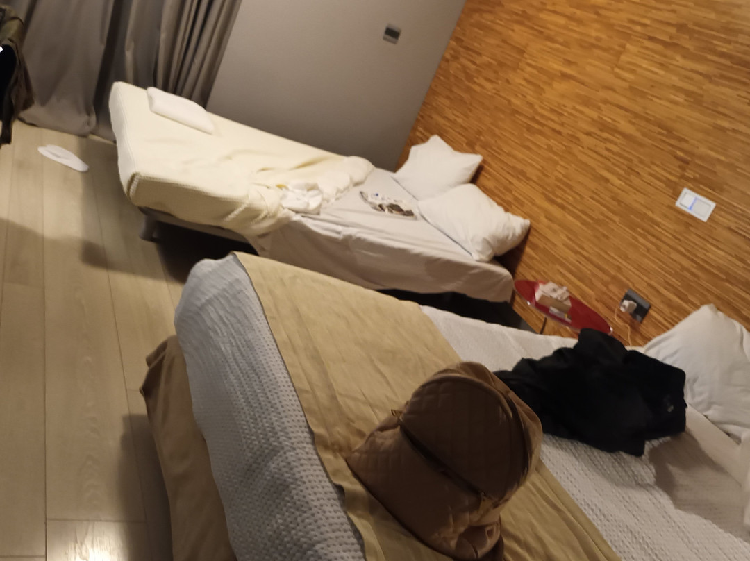 Essence Living Exclusive主图